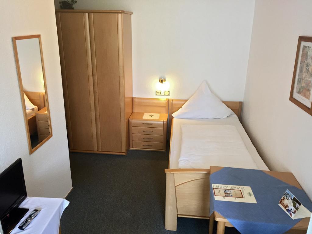 Hotel Flurschuetz Леннештадт Номер фото