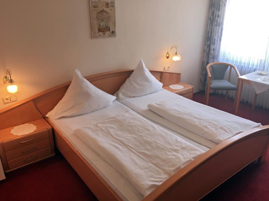 Hotel Flurschuetz Леннештадт Номер фото