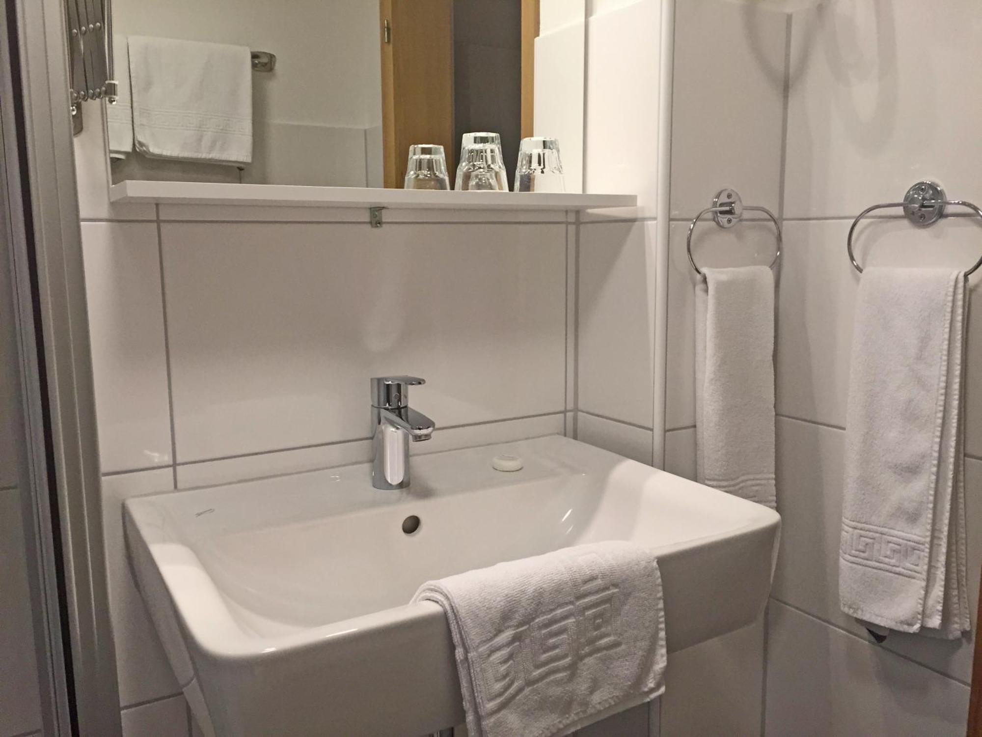 Hotel Flurschuetz Леннештадт Номер фото